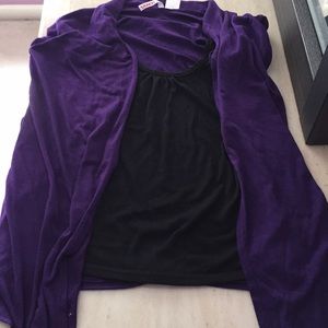 Purple and black cute top!